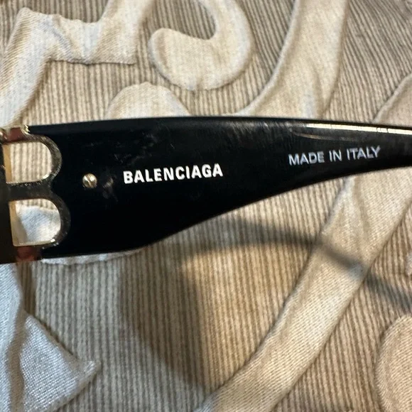 Balenciaga Black Sunglasses with Gold Accents - Picture 5 of 9